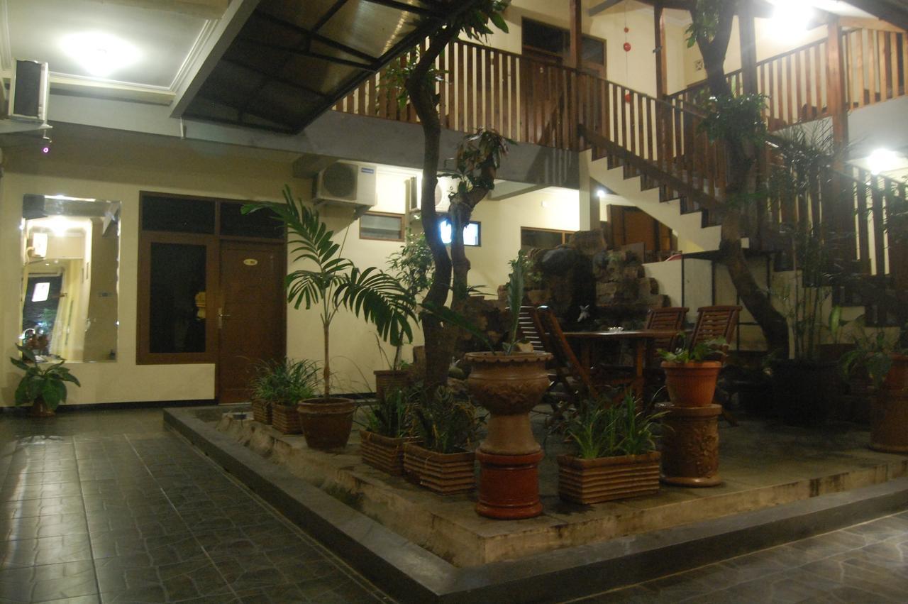 יוגיאקרטה Sagan Huis Hotel מראה חיצוני תמונה